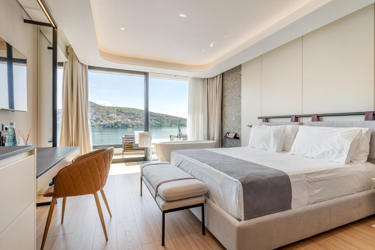 Yacht Premium Hotel Sarande Ngoại thất bức ảnh