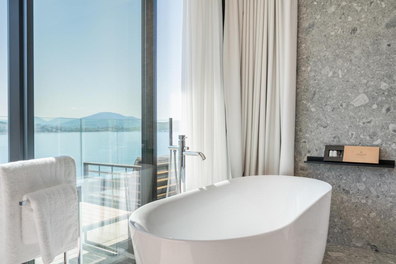 Yacht Premium Hotel Sarande Ngoại thất bức ảnh