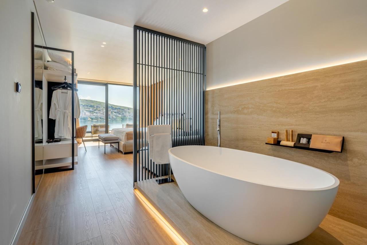 Yacht Premium Hotel Sarande Ngoại thất bức ảnh